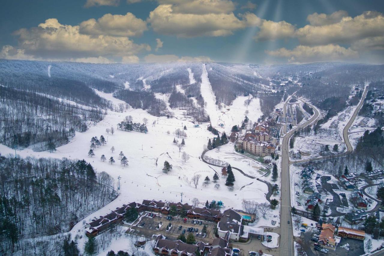 Ski-Inandout And Golf Condo With Aandc At Holiday Valley! Элликоттвилл Экстерьер фото