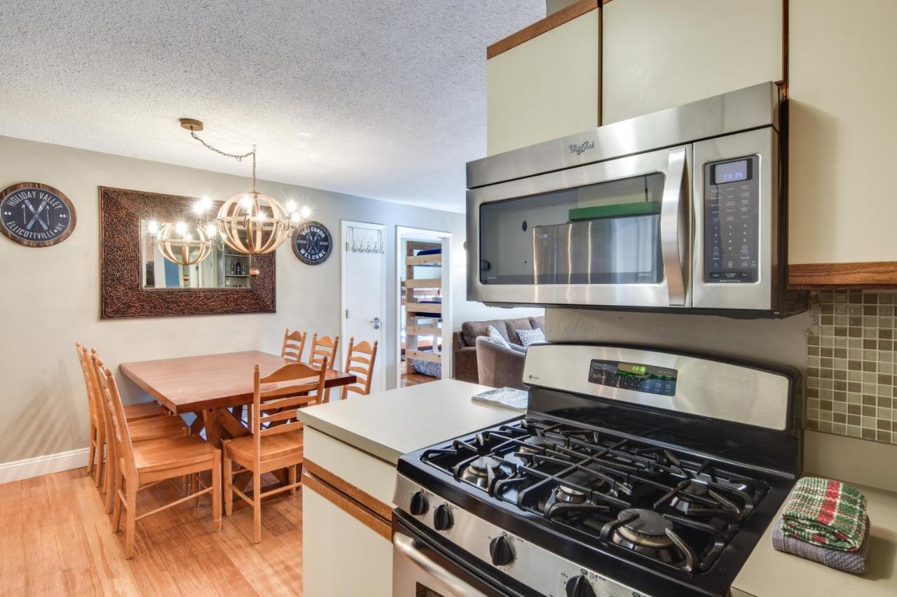 Ski-Inandout And Golf Condo With Aandc At Holiday Valley! Элликоттвилл Экстерьер фото